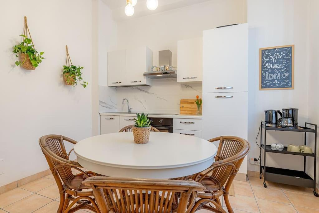 Rio'S Cozy Apartment In The Heart Of Como Exterior foto